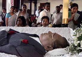 Sri Lankans pay their last respect to Judge Sarath Ambepitiya