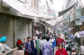 Medicine shops in Pindi Street were closed in protest against the arrest and booking of chemists in connection with the supply of spurious drugs in Ludhiana