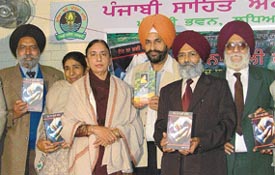 Dr Surjit Patar, president, Punjabi Sahit Akademi, releases Eh Na Bhali Riti