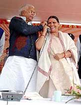 Bihar Chief Minister Rabri Devi and her husband Railway Minister Laloo Prasad Yadav inaugurate the first call centre for Railway enquiry at Rajendra Nagar Terminal in Patna 