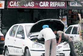 Despite the administrations orders, there is no dearth of customers for mechanics installing LPG kits in cars in Ludhiana