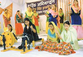 Students of Hindi Putri Pathshala, Kapurthala, held a cultural show in honour of Ms Shiela Dixit, Chief Minister, Delhi