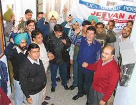 Employees of the Life Insurance Corporation protest in Ludhiana
