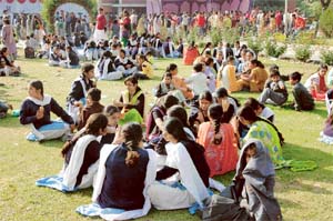 The annual fete of United Christian Institutes, Suranussi, was held on Friday.
