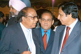 Dr Sardar Anjum with Pakistani Punjab Chief Minister Parveiz Elahi 