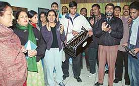 Although Christmas is still 12 days away, carol singers from different churches of Chandigarh have started making rounds of different areas spreading the Yuletide message. 