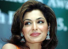 Pakistani actress Meera addresses a press conference in Mumbai on Friday to announce Indo-Pak Mega Achievement Award ceremony to be held in Dubai in February.