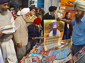 Bhindranwales posters and literature were in demand on the concluding day of the Shaheedi Samagam at Chamkaur Sahib on Tuesday.
