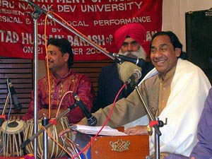 Pakistani classical singer Janab Hussain Bakhash Khan performs on the campus of Guru Nanak Dev University, Amritsar, on Tuesday. 