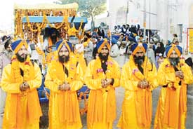 The Panj Piaras lead a nagar kirtan which started from Gurdwara Alamgir Sahib, near Ludhiana, and passed through several adjoining villages on Monday