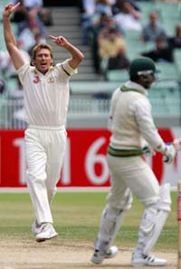 Australias Glenn McGrath appeals successfully for the wicket of Pakistans Abdul Razzaq during the fourth days play of the second Test
