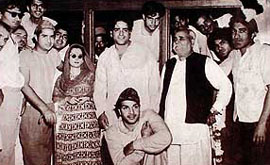The Prithvi Theatres troupe at Delhi station after a tour of Kashmir in 1952