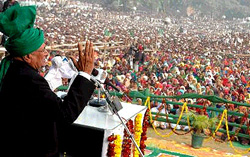Chief Minister Om Prakash Chautala addresses a rally in Bhiwani on Sunday.