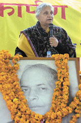 Delhi Chief Minister Sheila Dikshit addressing a conference on the occasion of releasing a book on Ramayan Rai