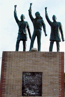 Statues of Bhagat Singh, Rajguru and Sukhdev still sans plaques in Ludhiana