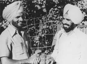 Dalbir Chetan with Punjabi short story writer Prem Gorkhi