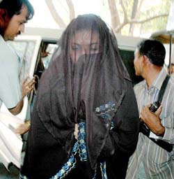 Zaheera Sheikh, the prime witness in the Best Bakery case, arrives at the special court in Mumbai on Monday. 