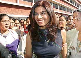 Mitta Vasisth, actress, shares her experience with students of MCMDAV College in Sector 36, Chandigarh on Saturday. 