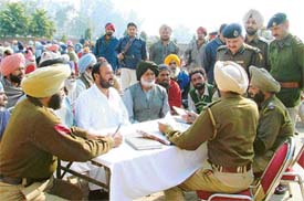 A view of police-public meeting in Mullanpur Dakha near Ludhiana