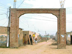 The incomplete gate at Baserke village which was to be named after Bhai Gurdas.