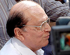 Reliance Director Y. P. Trivedi at a press conference in Mumbai on Friday