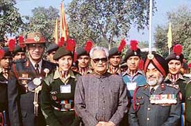 Inayat Dhanda seen with Vice-President Bhairon Singh Shekhawat in New Delhi. 
