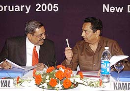 Union Minister for Commerce and Industry Kamal Nath with president of ICAI Sunil Goyal during the 55th annual function of the Institute of Chartered Accountants of India (ICAI) in New Delhi on Friday.