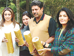 Former cricketer Kapil Dev along with Vandana Luthra, Harmeet Bajaj and Kusum Sahani at a press meet to announce a mass walk in aid of the tsunami victims