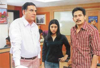 Boman Irani, Konkana Sen Sharma and Atul Kulkarni in Page Three