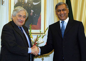 Pakistan Prime Minister Shaukat Aziz meets President of the World Bank James D Wolfensohn in Islamabad 