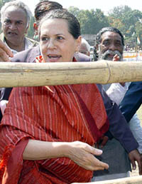 Congress President Sonia Gandhi along with JMM chief Shibu Soren during an election rally at Ghatshila in Jharkhand on Friday.