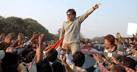 Film actor and Congress MP Govinda addresses the gathering