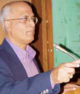 Prof Peter Ronald de Souza