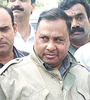 Conman Shish Pal in police custody in the Capital on Monday.