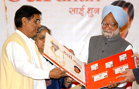 PM Manmohan Singh releases a new album, Sai Dhun, by ghazal singer Jagjit Singh on Tuesday. The proceeds of the albums sale will aid victims of the tsunami