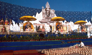 This is the 875-ft-long stage with width varying from 40 ft at the sides to 200 ft in the centre. 
