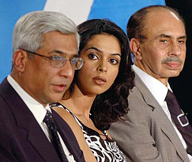 Industrialist Adi Godrej (right) and actress Mallika Sherawat at MTV-CNBC Budget Fundas 2005 for Gen Next in Mumbai on Tuesday evening