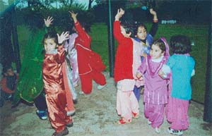 Tiny tots of Little Angels School, Sector 38, present a giddha during their outing in Panchkula on Wednesday.