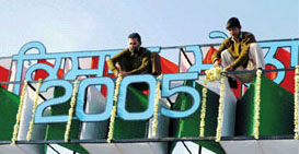 Workers gear up for the annual Kisan Mela, which begins in Ludhiana on Friday