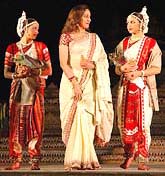 Veteran actress and Member of Rajya Sabha Hema Malini with her daughters Esha and Ahana Deol, both of whom performed Odissi dance at the Khajuraho festival of Dances on Thursday evening. 