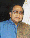 Sardar Anjum on the sets of Kujh Pal Tere Naam
