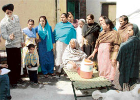 Residents of the Kila Mohalla area in Ludhiana protest against the supply of contaminated water