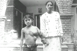 Ten-year-old Rajwinder with her mother. 