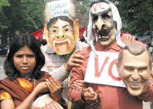 Teachers under the banner of All India Federation of Universities and College Teachers, demonstrating against poor service conditions, at Parliament Street in the Capital.