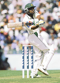 Asim Kamal steadied Pakistan in the first innings of the Mohali Test