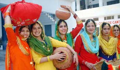 Participants are all smiles as they get ready to perform in gidda competition during Crescendo held in GGNIMT on Sunday