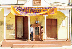 Martyr Sukhdevs house in Ludhiana awaits government attention. 