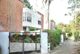 Government houses in various sectors of the city do not have boundary walls and the UT Administration is now planning to provide the same