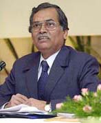 Chairman and Managing Director  of Bhel  Ashok  K. Puri  (right)  at  the annual press conference in New Delhi on Friday.