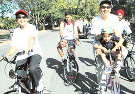 Quark employees cycle to Perch Dam on Saturdary. 